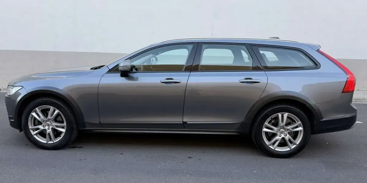 Usado Volvo V90 CC 190 CV (139 kW) 2019 Gris Familiar