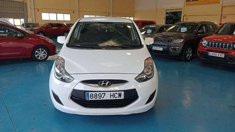 Usado Hyundai ix20 Comfort 77 CV (56 kW) 2011 Blanco Utilitario