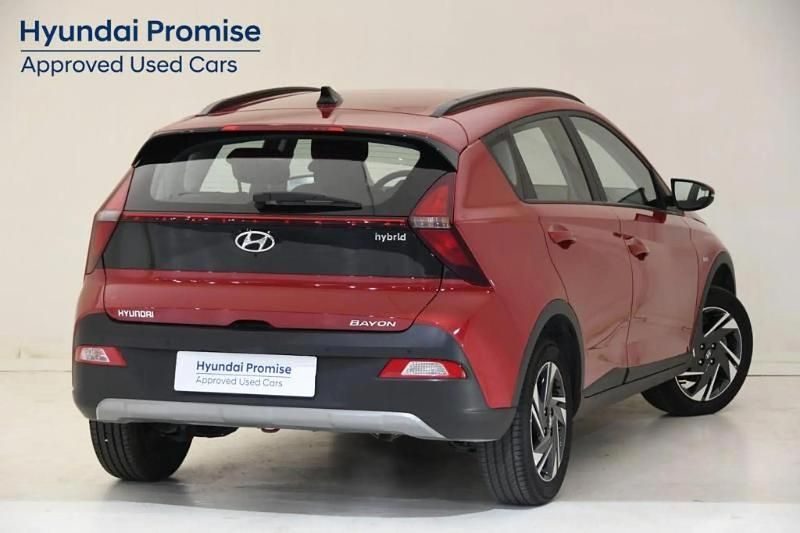 Nuevo Hyundai Bayon Blackline 90 CV (66 kW) 2026 Granate SUV