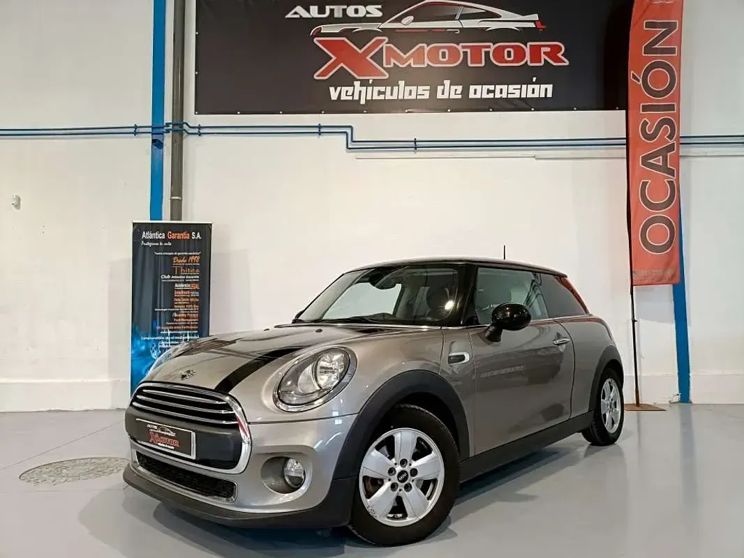 Usado Mini ONE 102 CV (75 kW) 2018 Gris Utilitario