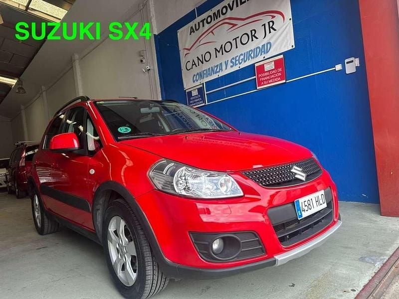 Rojo Usado 2012 Suzuki SX4 GL Utilitario | 6750 € (Precio justo) - Imagen 1/4