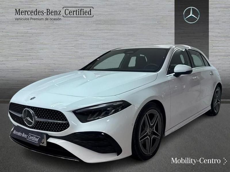 Usado Mercedes A200 AMG line 150 CV (110 kW) 2024 Blanco polar Utilitario