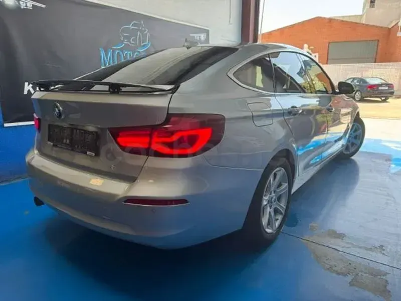 Usado BMW 318 Gran Turismo 150 CV (110 kW) 2019 Gris / plata Berlina