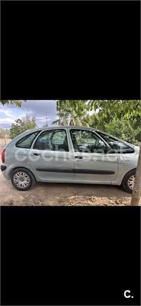 Verde Usado 2004 Citroën Xsara Picasso Exclusive Monovolumen | 1800 € (Precio justo) - Imagen 1/4