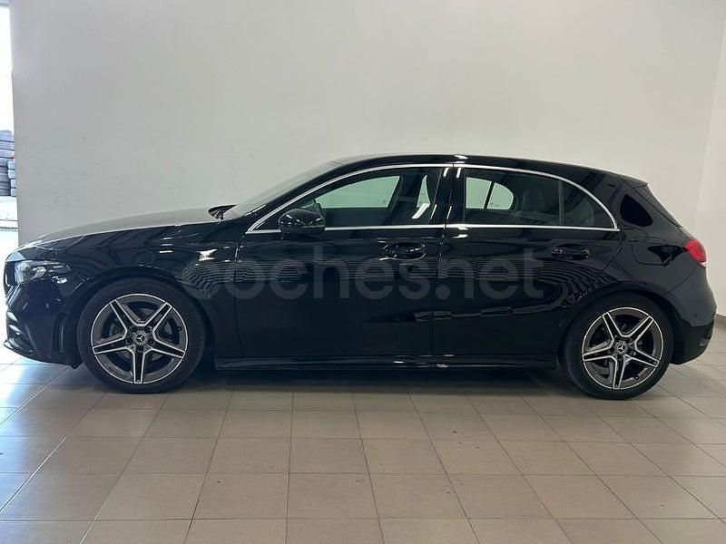 Usado Mercedes A180 116 CV (85 kW) 2021 Negro Berlina