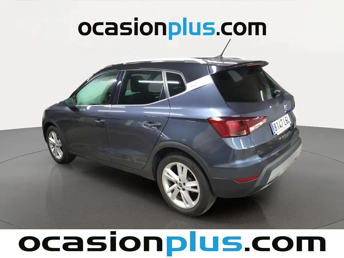 Usado Seat Arona Ecomotive 116 CV (85 kW) 2020 Gris SUV