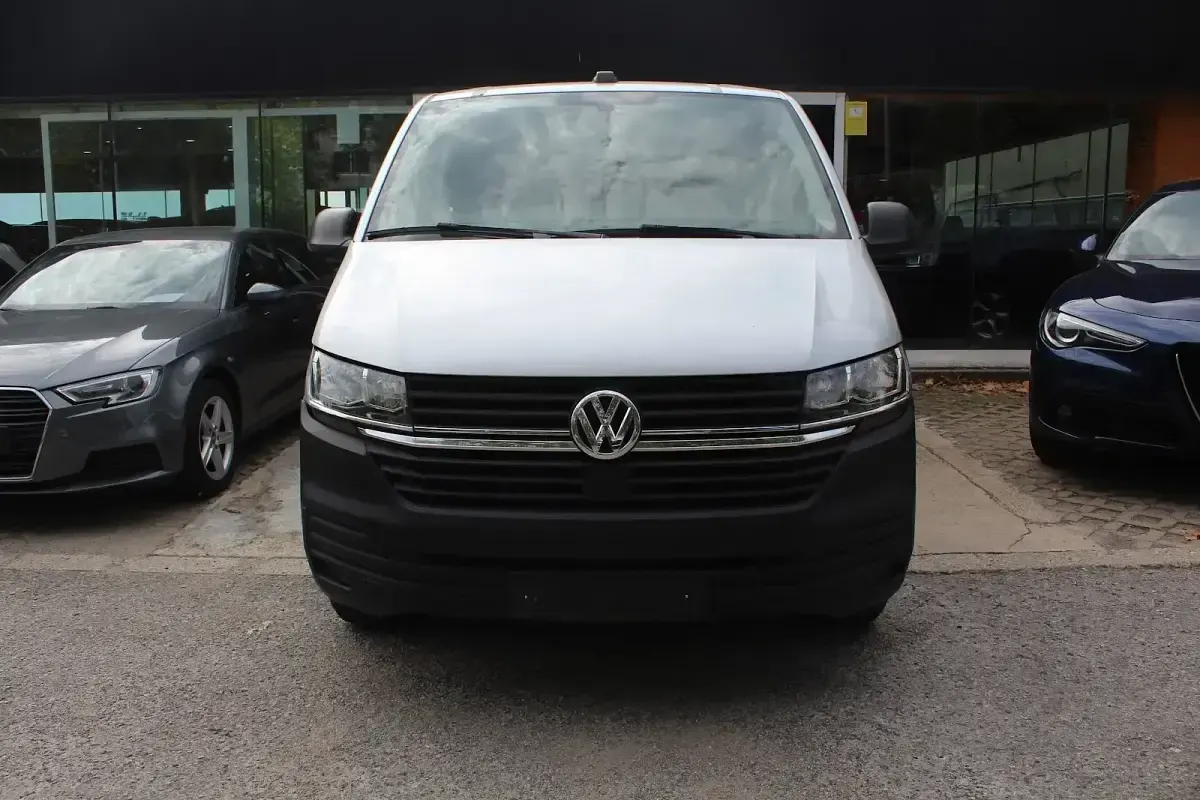 Usado VW Transporter 110 CV (80 kW) 2021 Gris Van