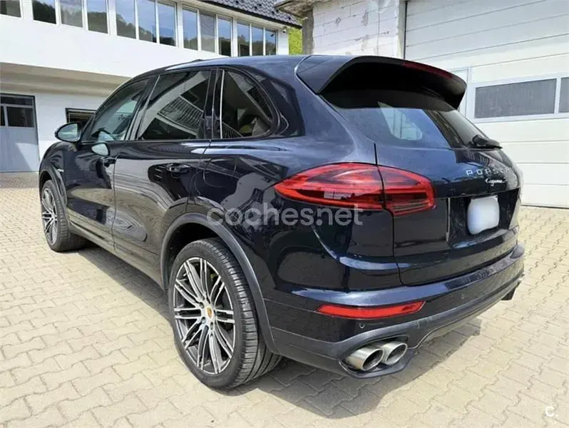 Usado Porsche Cayenne S E-Hybrid 416 CV (305 kW) 2016 Azul SUV