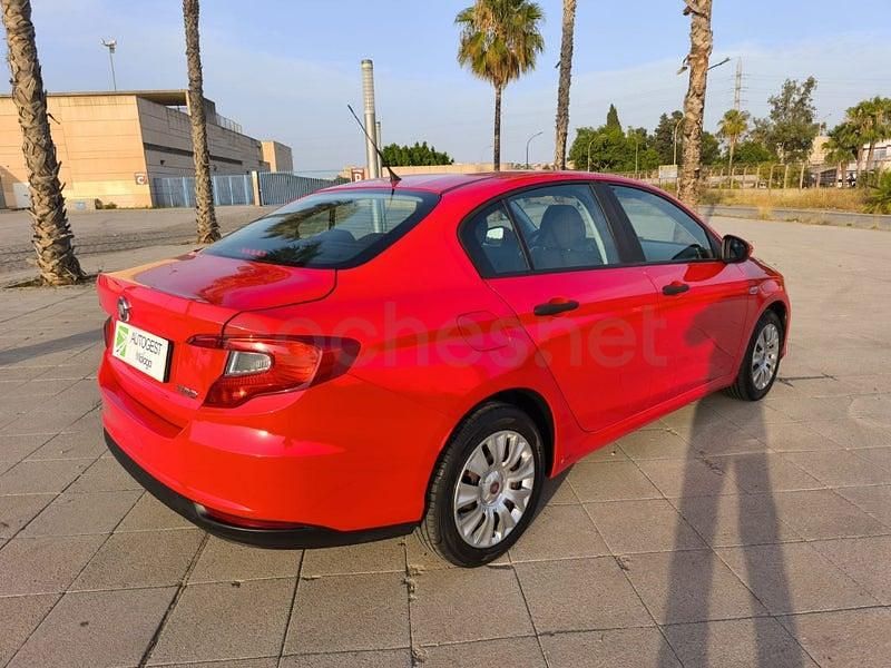 Usado Fiat Tipo Pop 95 CV (69 kW) 2019 Rojo Berlina