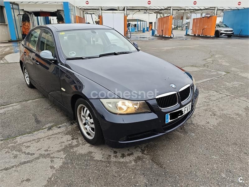 Usado BMW 318 122 CV (89 kW) 2007 Azul Berlina