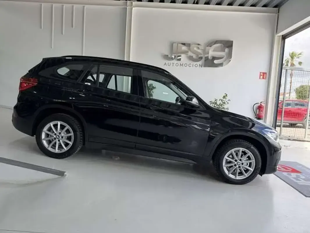 Usado BMW X1 116 CV (85 kW) 2020 Negro SUV