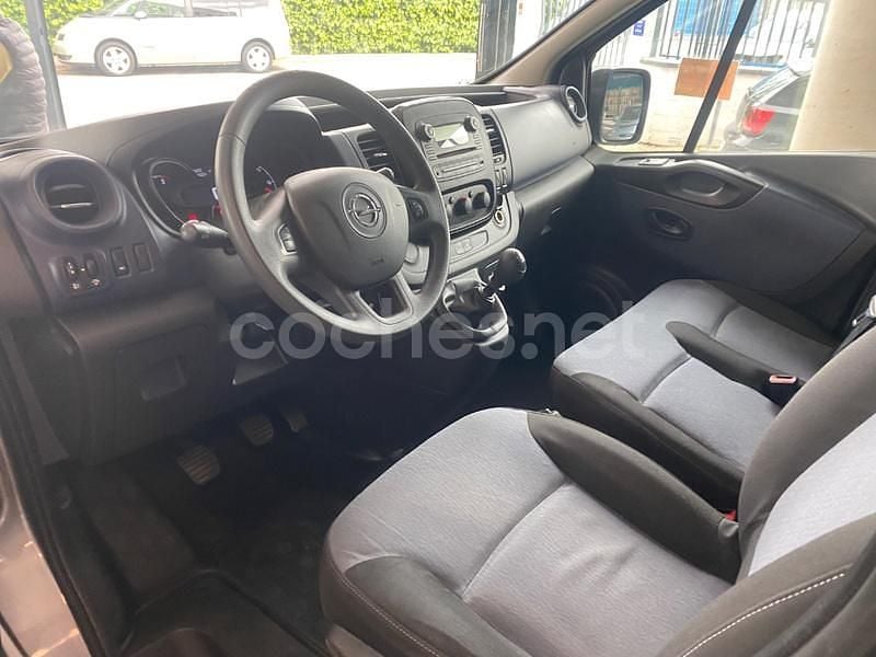 Usado Opel Vivaro 145 CV (106 kW) 2018 Gris / plata Monovolumen