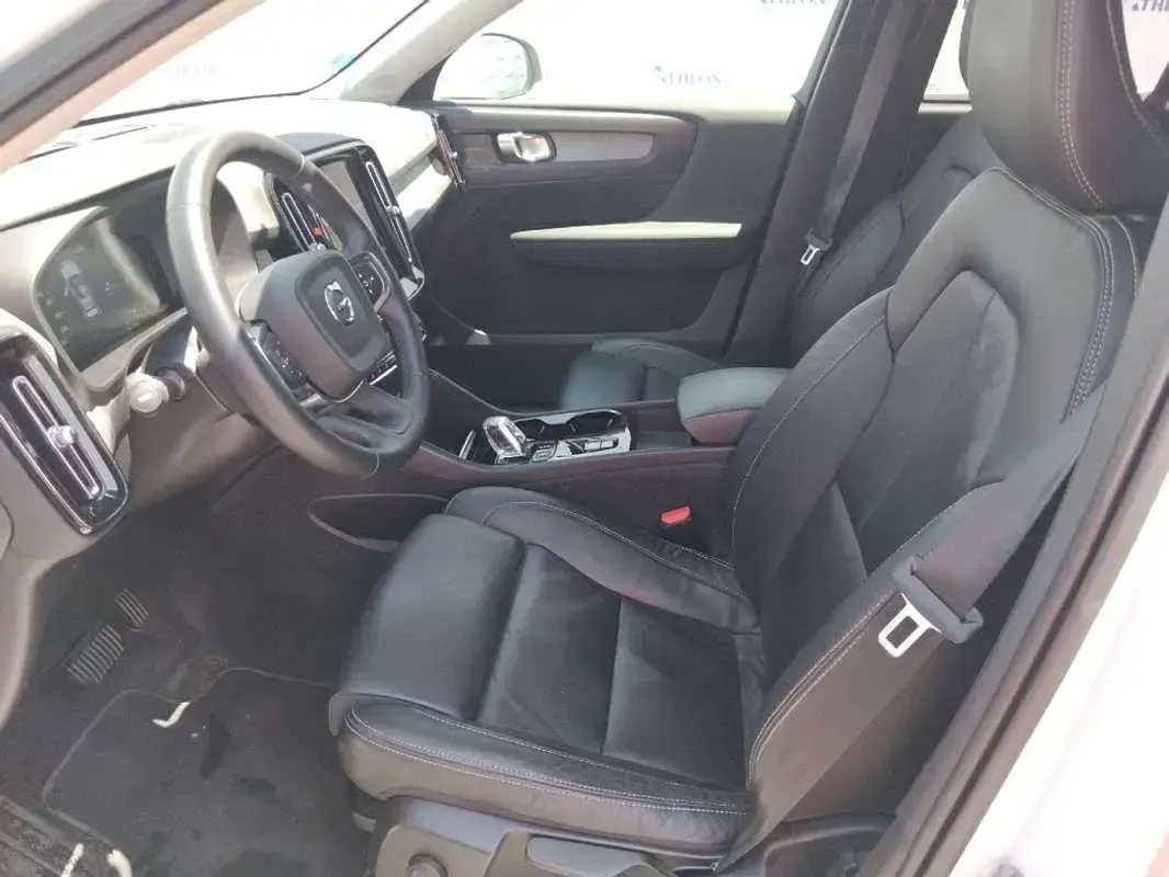 Usado Volvo XC40 Inscription 262 CV (192 kW) 2021 Blanco SUV