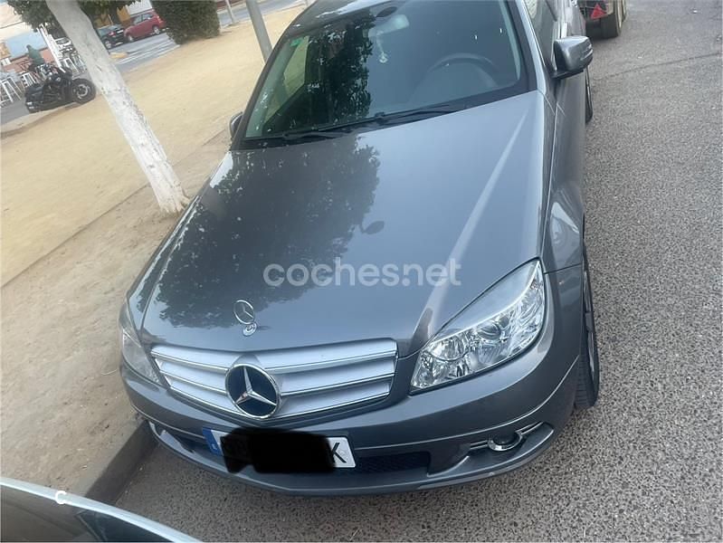 Usado Mercedes C220 Avantgarde 170 CV (125 kW) 2009 Gris / plata Berlina