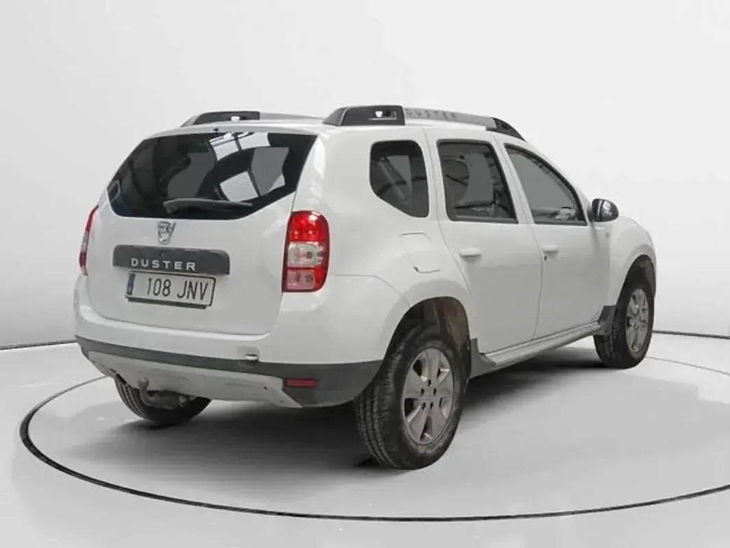 Usado Dacia Duster Lauréate 109 CV (80 kW) 2016 Blanco SUV