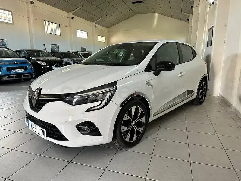 Usado Renault Clio V LIMITED 90 CV (66 kW) 2021 Blanco Berlina