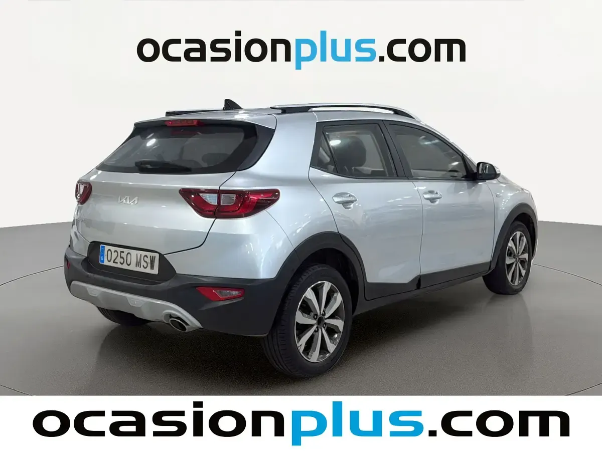 Usado Kia Stonic 101 CV (74 kW) 2024 Blanco SUV