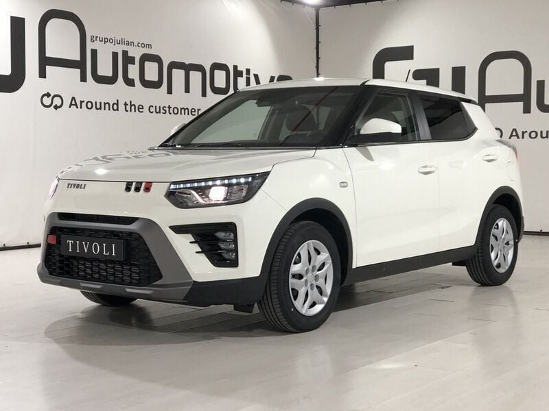 Blanco Nuevo 2024 Ssangyong (KGM) Tivoli | 20.990 € - Imagen 1/4