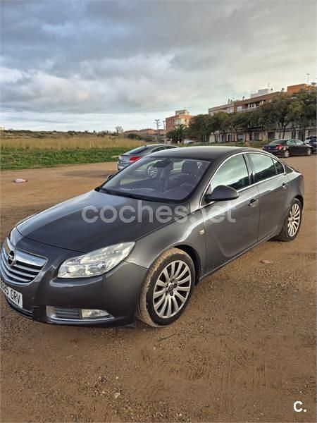 Usado Opel Insignia Sport 160 CV (117 kW) 2009 Gris / plata Berlina