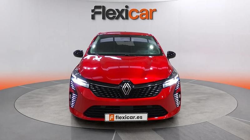 Käytetty Renault Clio V Evolution 101 HP (74 kW) 2025 Punainen Sedan