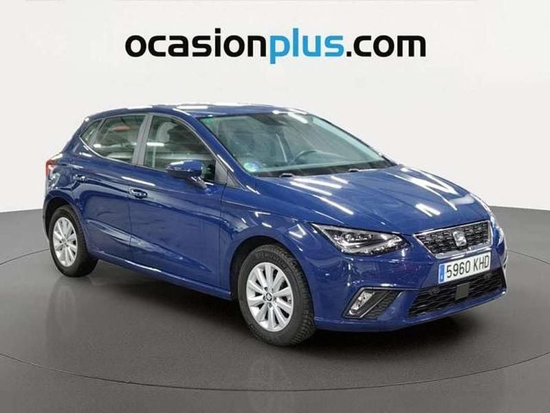 Usado Seat Ibiza Style 90 CV (66 kW) 2018 Azul Utilitario