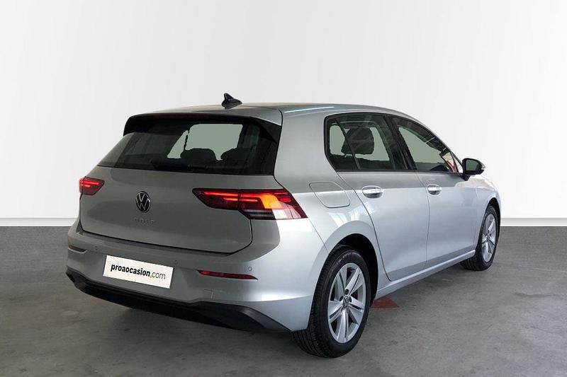 Usado VW Golf VIII 110 CV (80 kW) 2023 Gris Berlina