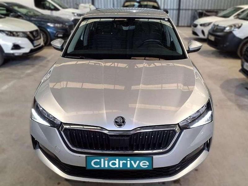 Usado Skoda Scala Ambition 95 CV (69 kW) 2021 Utilitario