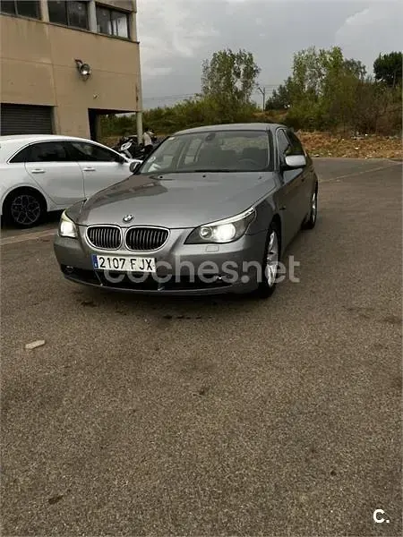 Usado BMW 525 177 CV (130 kW) 2006 Gris / plata Berlina