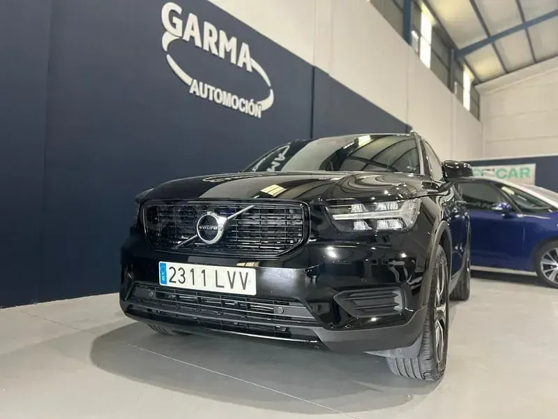 Usado Volvo XC40 Plus 262 CV (192 kW) 2022 Negro SUV