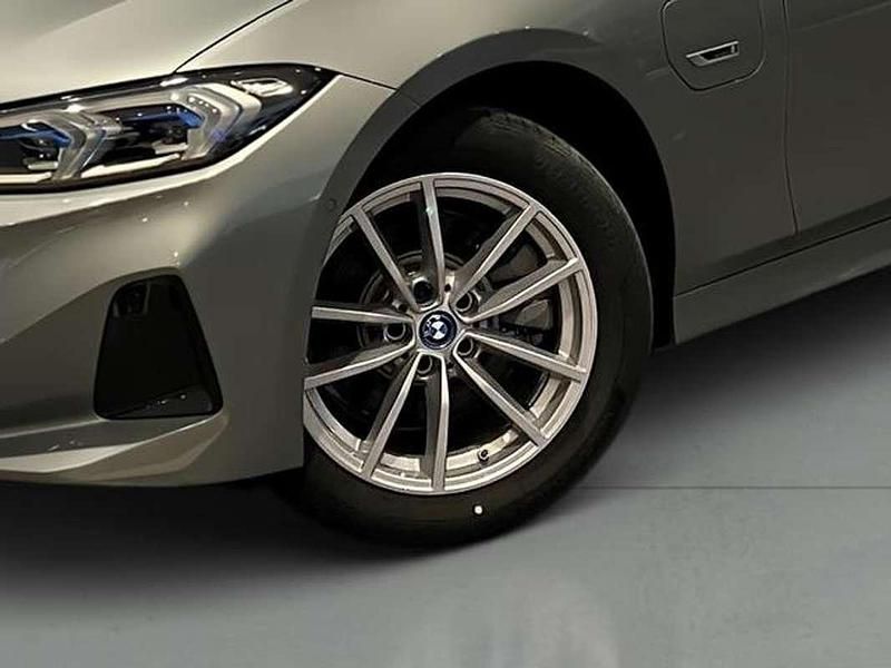 Usado BMW 320e Shadowline 204 CV (150 kW) 2024 Gris Berlina