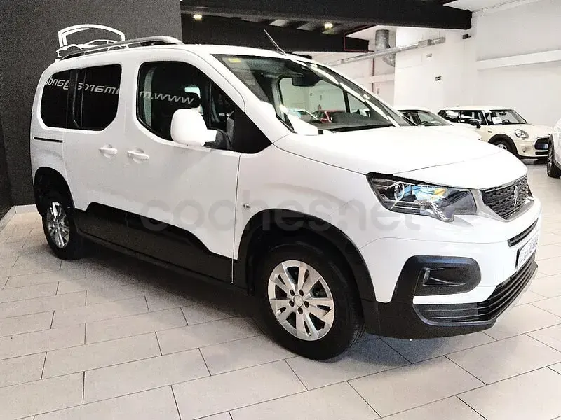Usado Peugeot Rifter Allure 130 CV (95 kW) 2020 Blanco Monovolumen