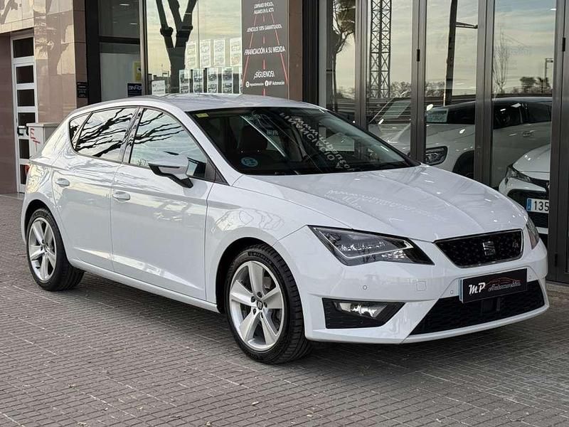 Usado Seat Leon FR 150 CV (110 kW) 2016 Blanco Utilitario