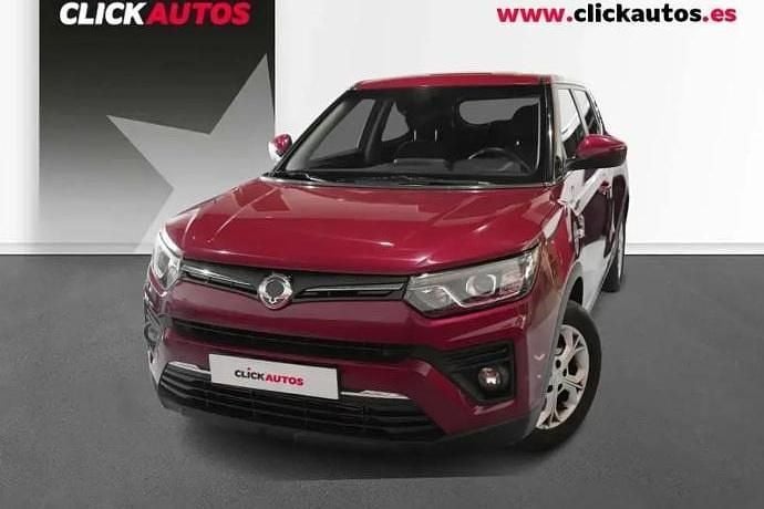 Gris Usado 2023 Ssangyong (KGM) Tivoli SUV | 13.100 € (Precio justo) - Imagen 1/4
