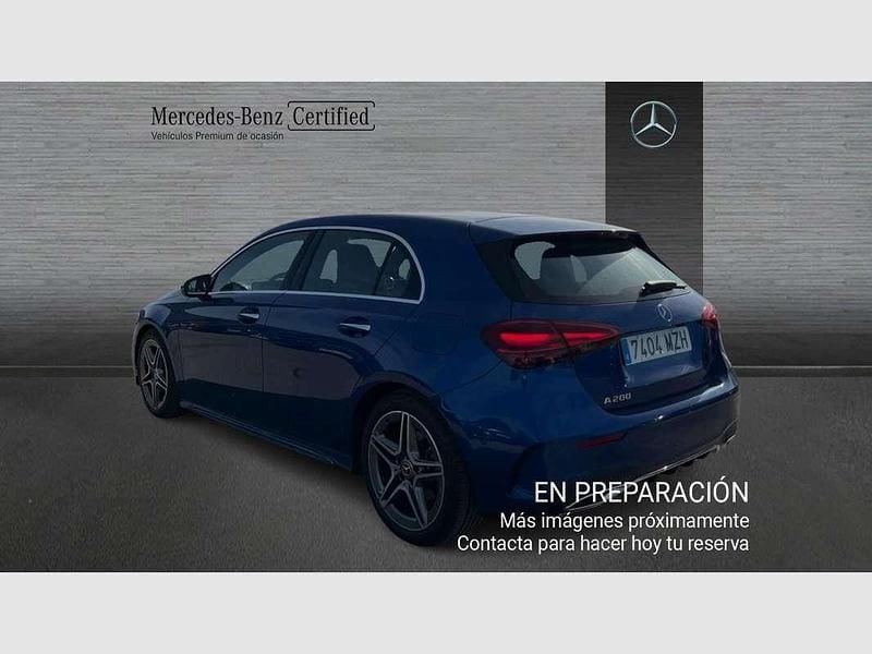 Usado Mercedes A200 163 CV (119 kW) 2025 Azul Berlina