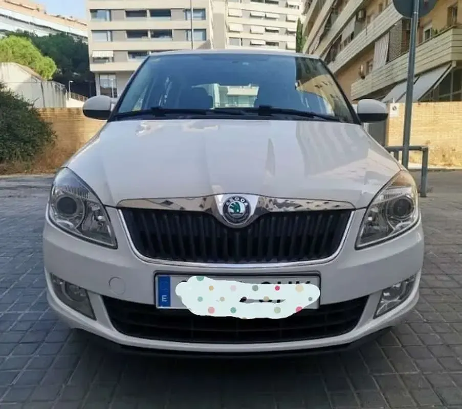 Usado Skoda Fabia 60 CV (44 kW) 2012 Blanco Utilitario