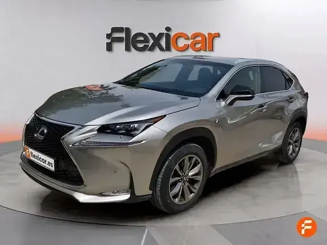 Usado Lexus NX300h Sport Line 197 CV (144 kW) 2016 Gris / plata SUV