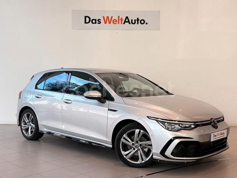 Beige Usado 2023 VW Golf VIII R-line Berlina | 28.990 € (Precio justo) - Imagen 1/4