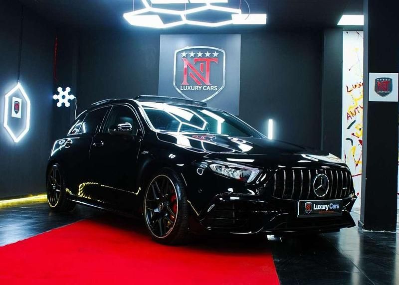 Usado Mercedes A45 AMG Premium 421 CV (309 kW) 2023 Negro Utilitario