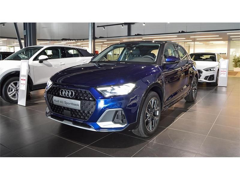 Nuevo Audi A1 Premium 116 CV (85 kW) 2025 Azul navarra Utilitario