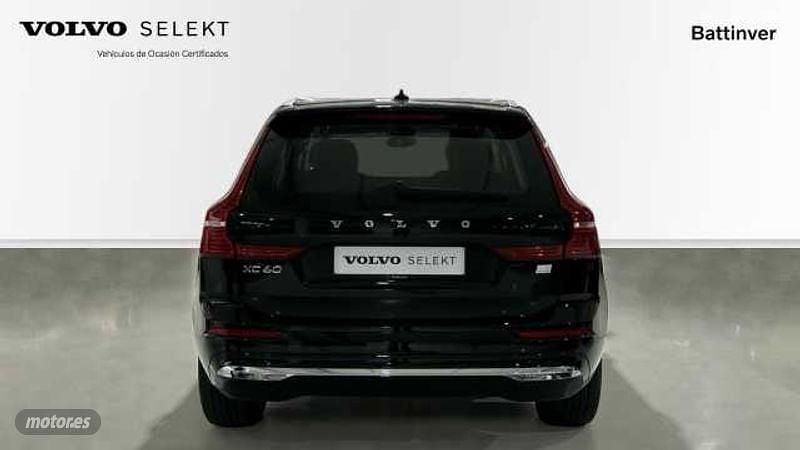 Usado Volvo XC60 Core 2023 Negro SUV