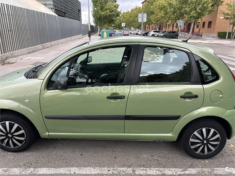 Usado Citroën C3 61 CV (44 kW) 2003 Verde Berlina