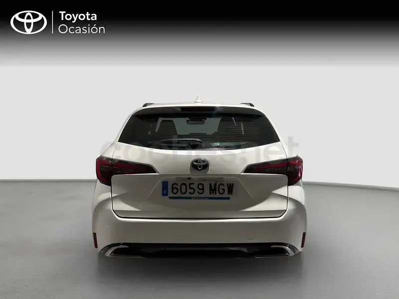 Usado Toyota Corolla Active 140 CV (102 kW) 2023 Blanco Familiar
