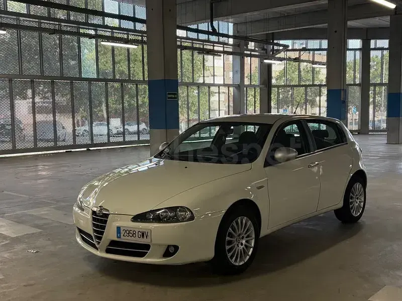 Usado Alfa Romeo 147 Distinctive 105 CV (77 kW) 2010 Blanco Utilitario