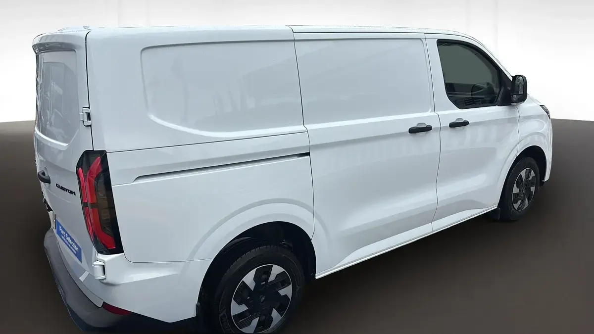 Usado Ford E-Transit Trend 100 kW (136 CV) 2025 Frozen white Van