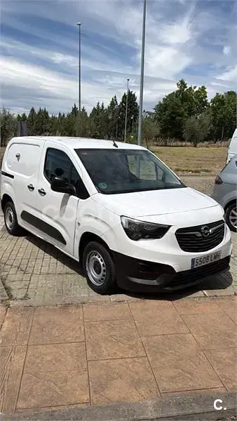 Usado Opel Combo Life Edition 102 CV (75 kW) 2021 Blanco Monovolumen
