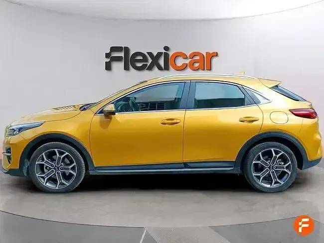 Usado Kia XCeed 120 CV (88 kW) 2021 Amarillo SUV