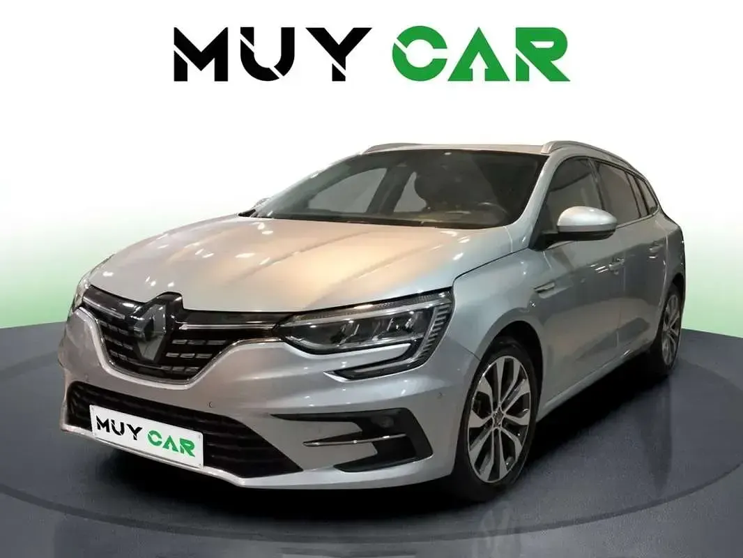 Usado Renault Mégane GrandTour Techno 140 CV (102 kW) 2022 Gris Familiar