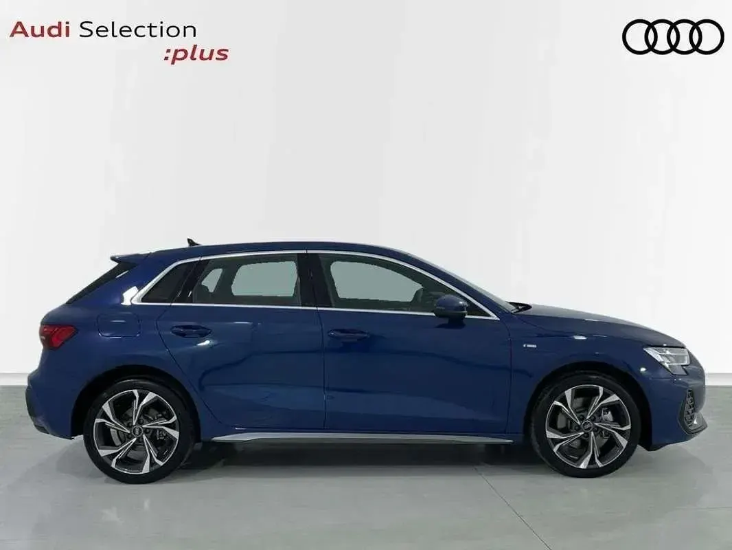 Usado Audi A3 Sportback e-tron S-Line 204 CV (150 kW) 2026 Azul Utilitario