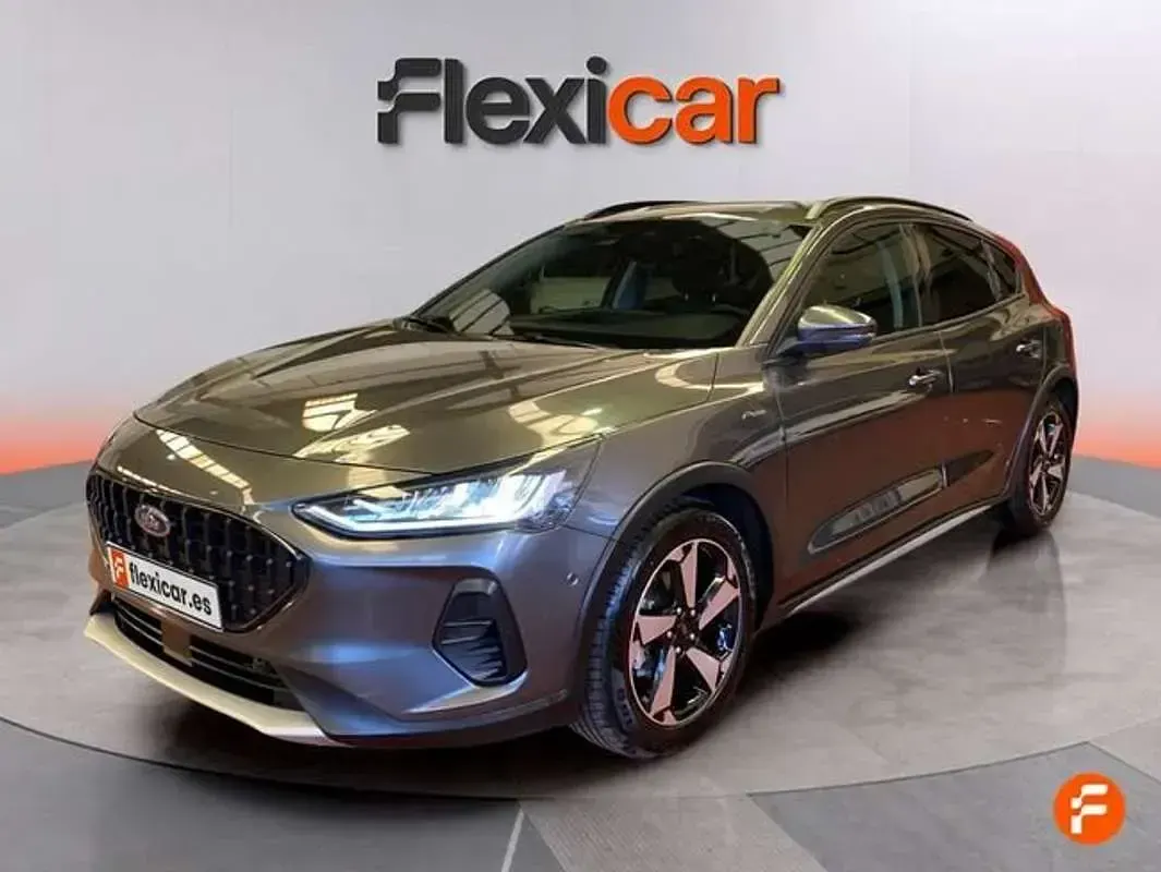 Usado Ford Focus ST-Line 155 CV (114 kW) 2024 Gris Berlina