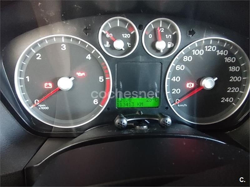 Usado Ford Focus Sport 115 CV (84 kW) 2007 Blanco Berlina